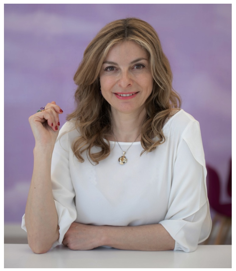 Rosa Santamaria da Valentino a Prada