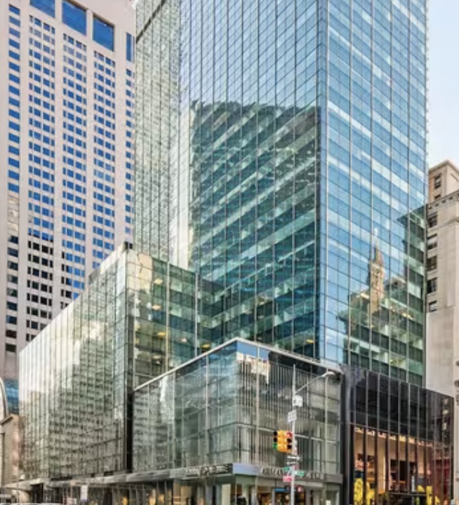 Kering investe quasi 1 miliardo di dollari sulla Fifth Avenue