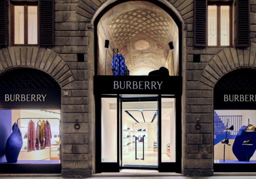 Burberry taglia 1.700 posti di lavoro