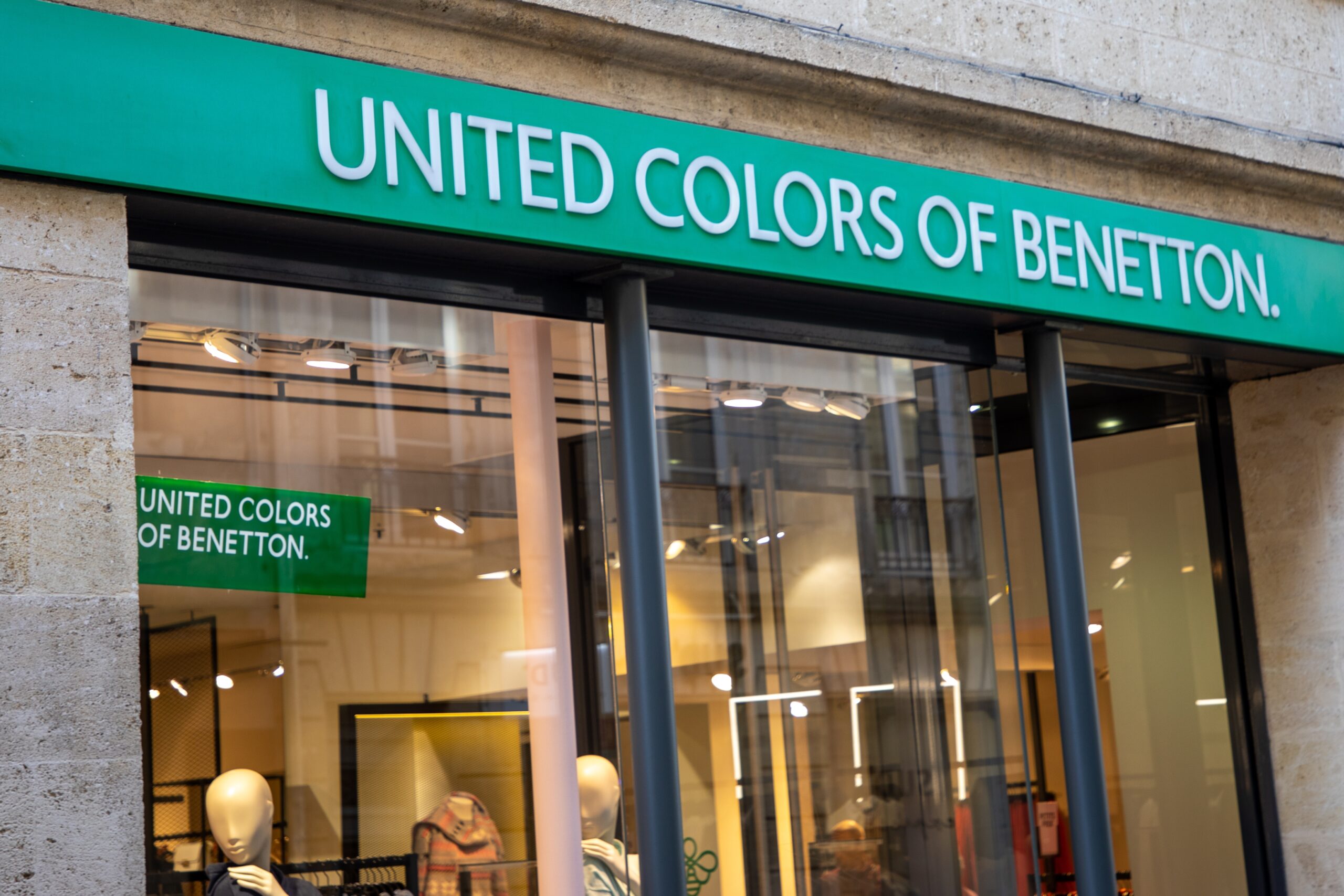 Benetton: solidarietà fino al 40%. No dei sindacati