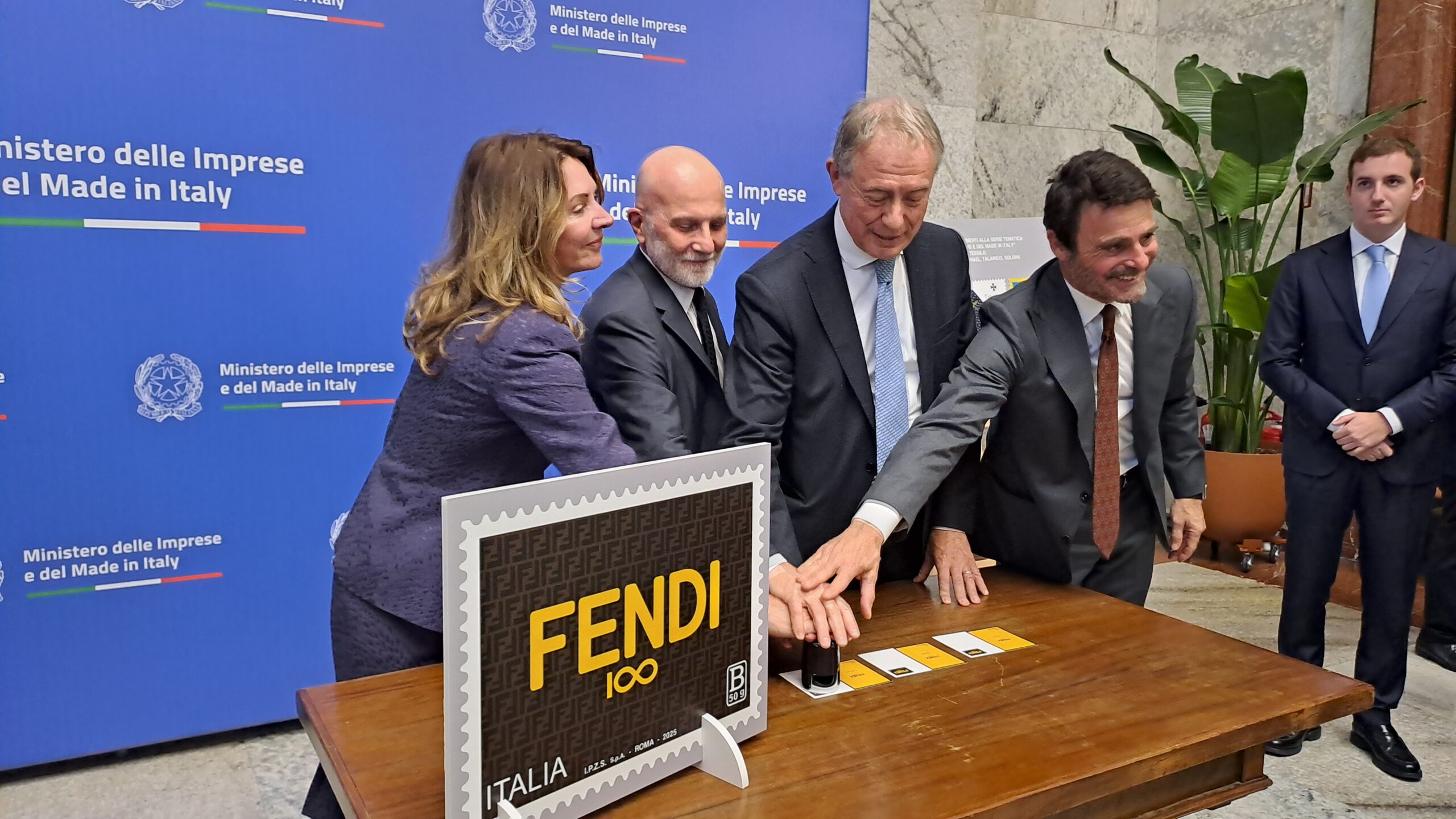 Fendi, un francobollo per il primo secolo di attività