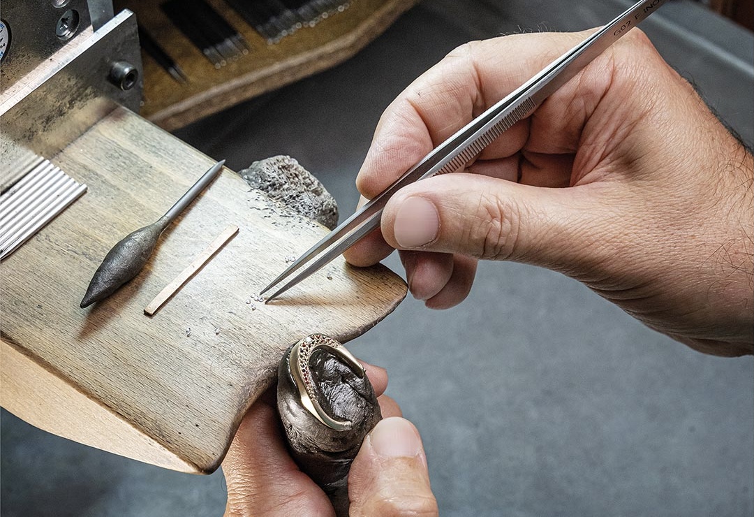 Richemont spinge Vhernier in Asia