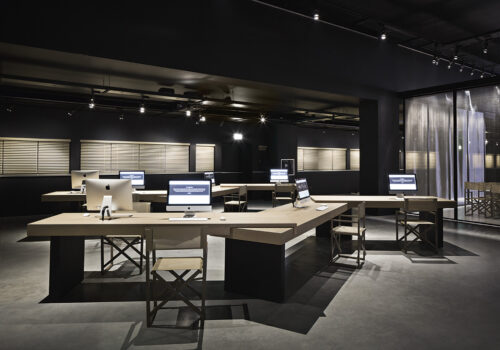 La lezione di Armani alla moda italiana
