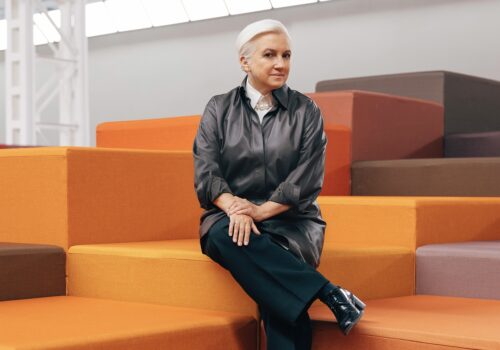 Fendi, Venturini Fendi lascia la direzione creativa e diventa presidente onoraria