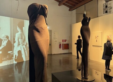 Alaïa e Balenciaga al Museo del tessuto di Prato