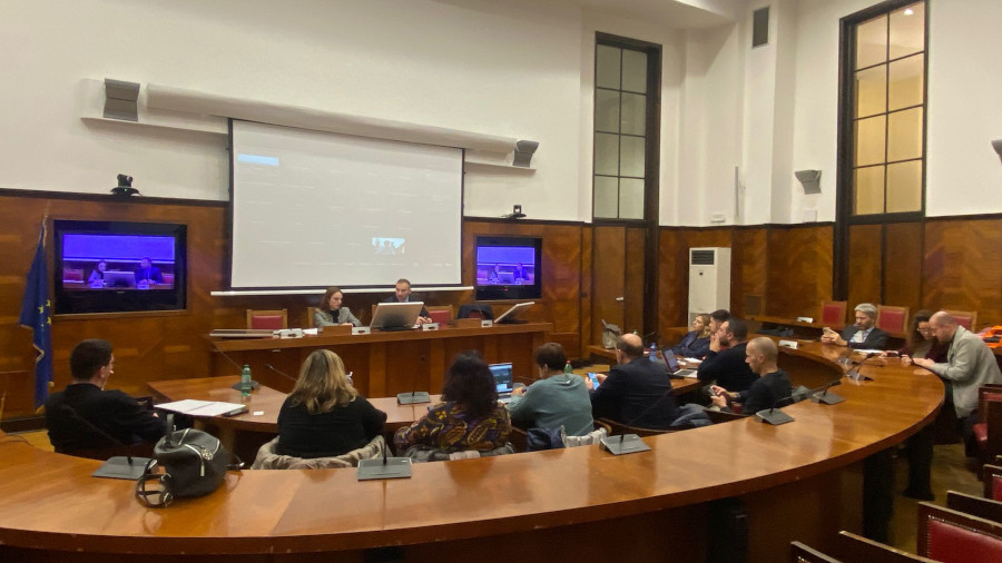Yoox ritirati i licenziamenti, accordo al Mimit