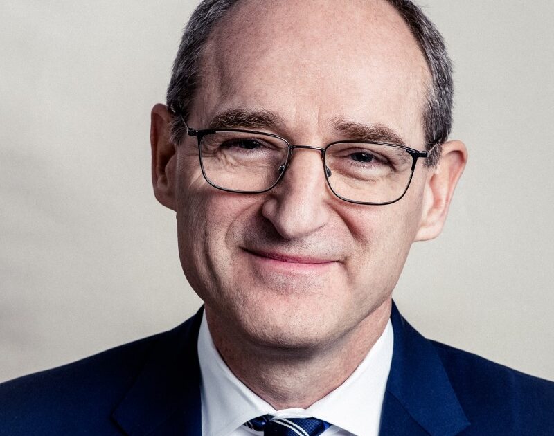 Ralph Lauren e Tapestry guardano nella stessa direzione: i giovani (ma Wall Street no)