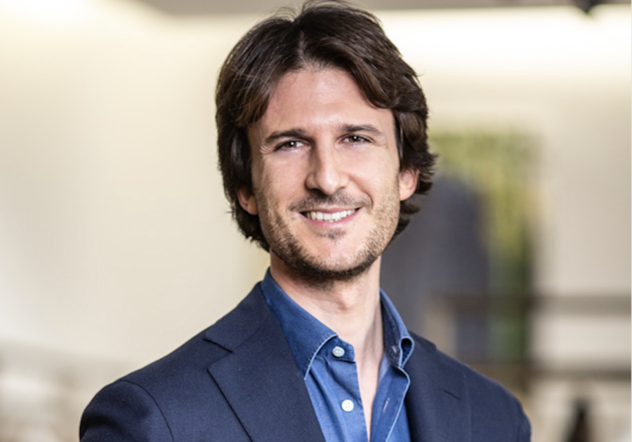 Fosun avvia l’uscita dalla moda: cede Caruso a Mondevo Group