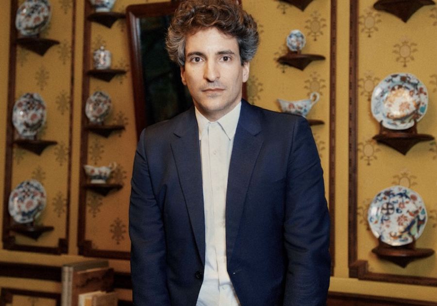 Il piano di Bertelli per Versace: alta moda, meno sconti e fine dei sotto-marchi