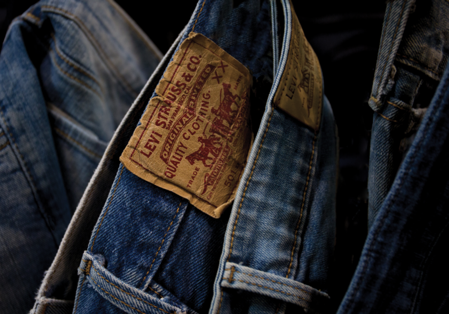 Il denim? Non si indossa e basta: serve a costruire i nuovi talenti della moda