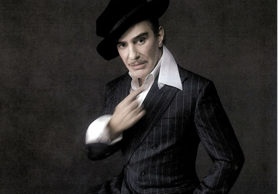 Galliano x Zara: i confini tra fast fashion e lusso non sono mai stati così sottili