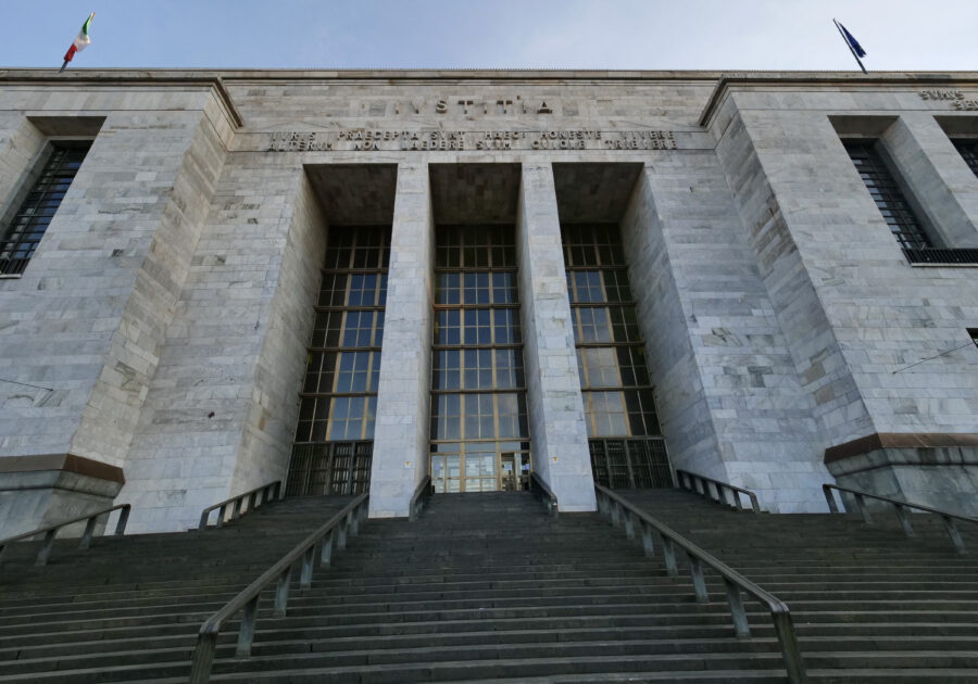 Aspesi e Dama (Paul & Shark) commissariate per caporalato