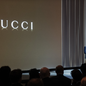 Sindacati in allerta: preoccupa il piano Kering. Chiesto incontro con De Meo