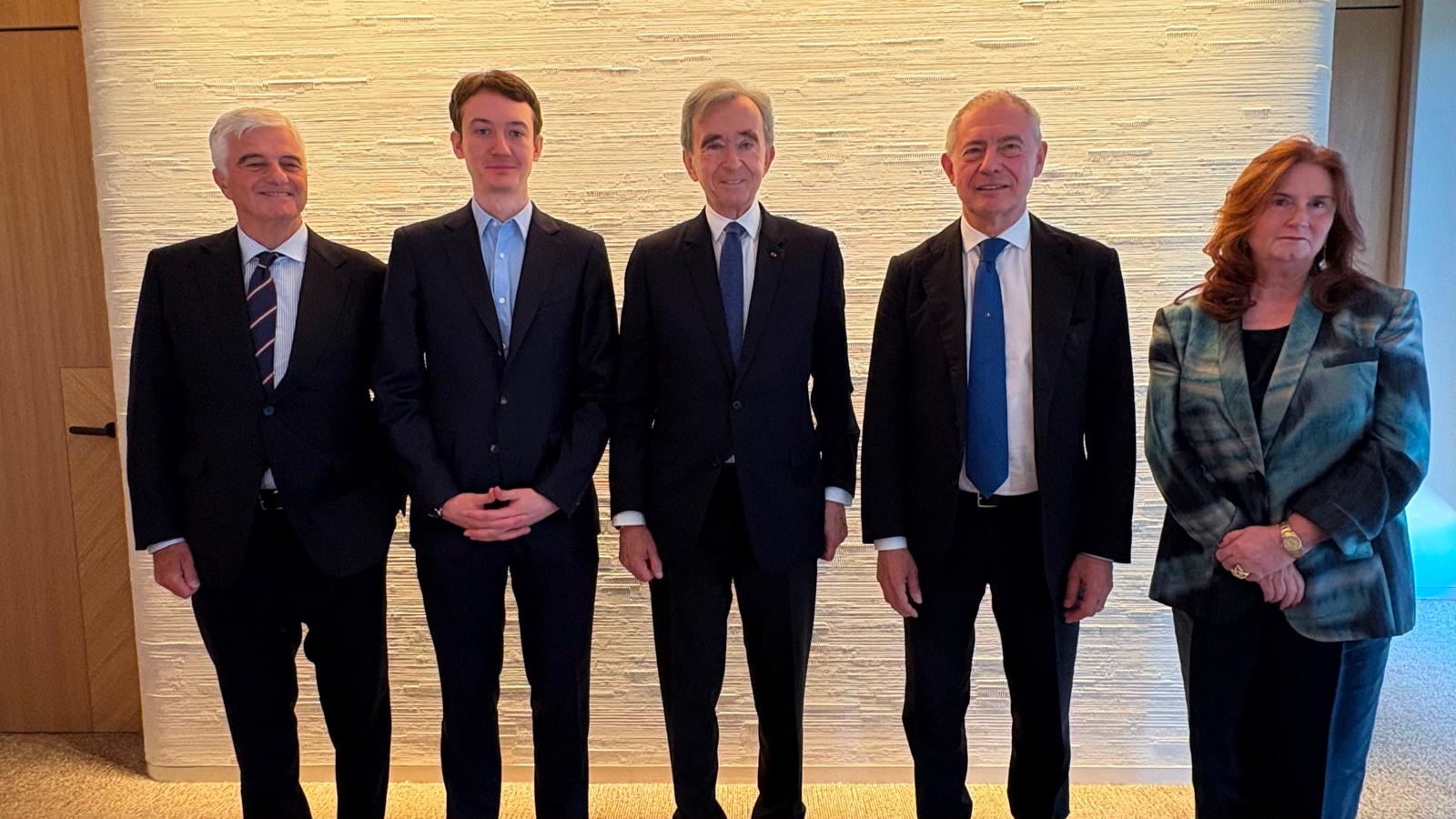 Urso incontra Bernard Arnault. Il ministro: “Serve un patto di sistema tra Roma e Parigi”
