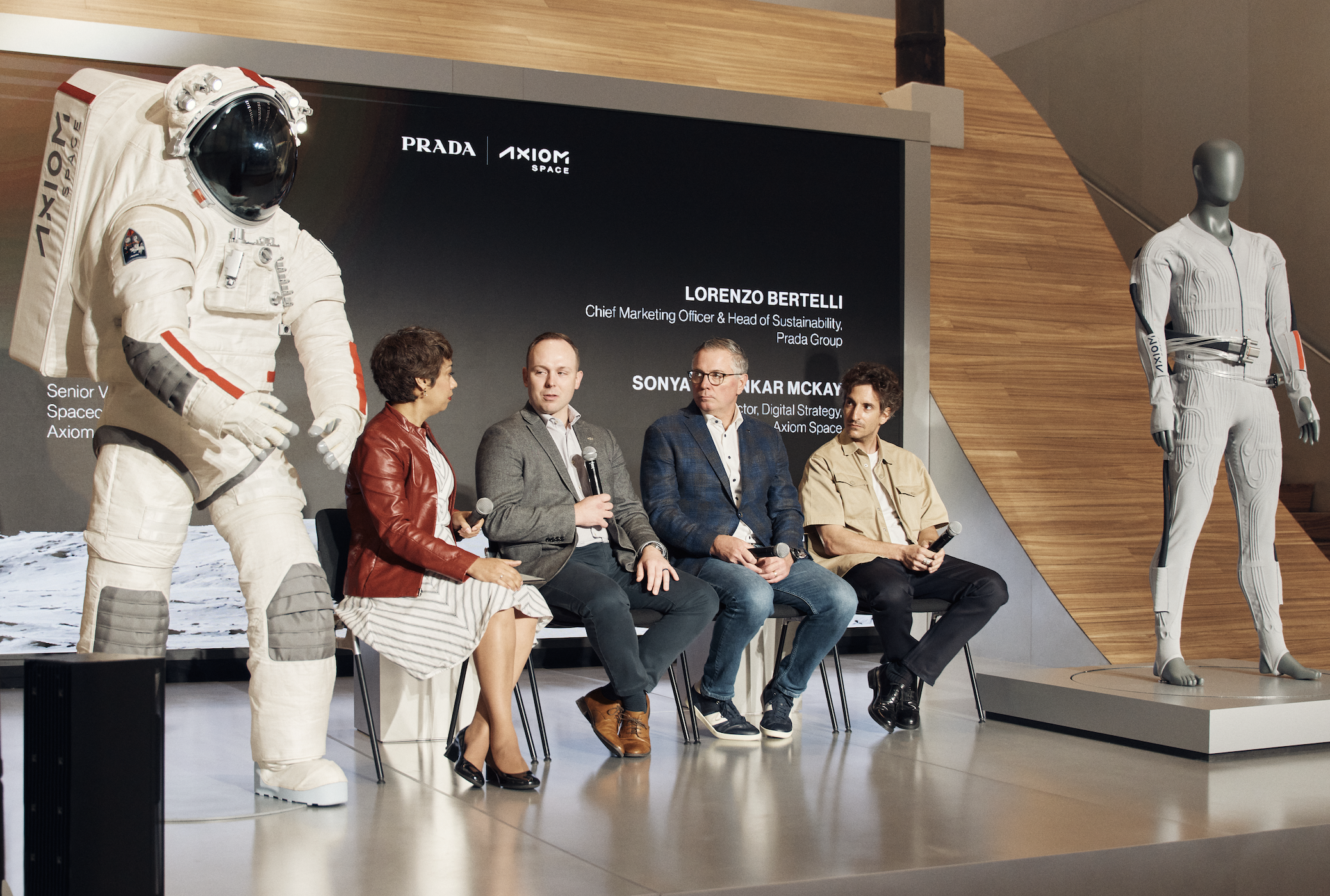 Prada porta gli astronauti sulla Luna. Bertelli: “Ma non è finita qui”