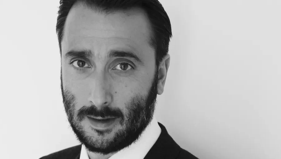 Versace, esce il ceo Emmanuel Gintzburger