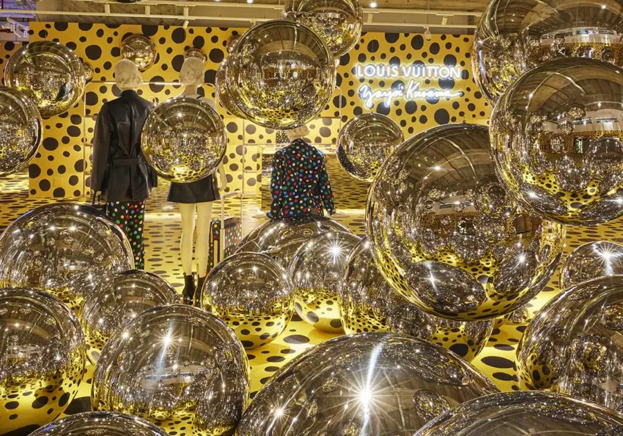 Addio a Yayoi Kusama, i pois che hanno conquistato anche Louis Vuitton