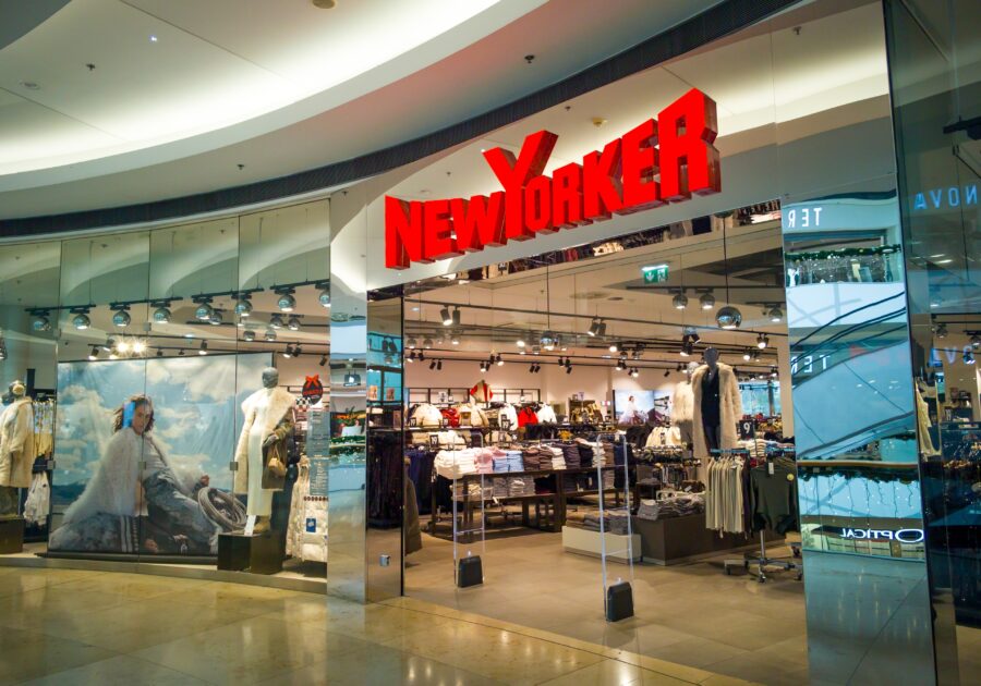 Tre (nuove) miliardarie under 30 e margini più alti di Zara: il caso New Yorker