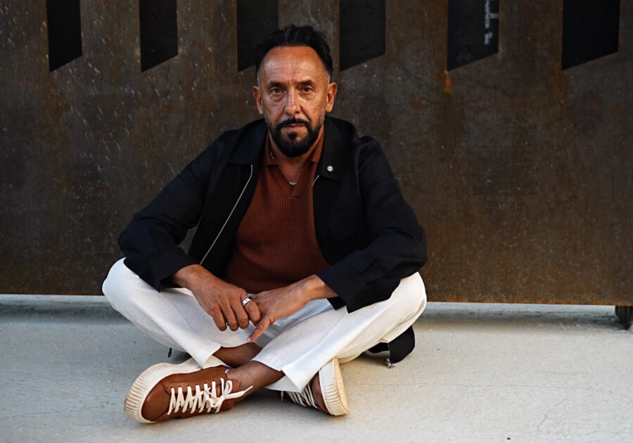 Roberto Riccio, dopo la formazione in ambito moda c’è l’arte. E una nuova vita in Sicilia